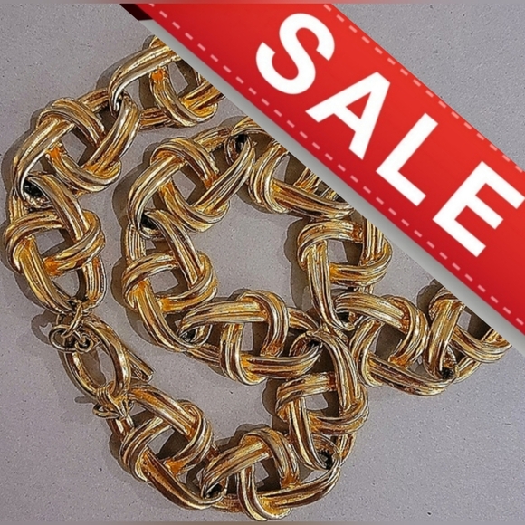 #Vintage #Statement Textured #Gold-tone Chunky Chain Link #Toggle Necklace.. - Picture 1 of 6